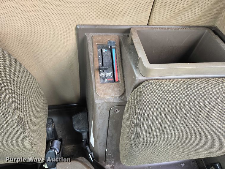 image for item DR3887 1998 John Deere 9610 Maximizer  RWA combine