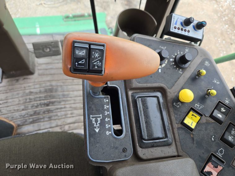 image for item DR3887 1998 John Deere 9610 Maximizer  RWA combine