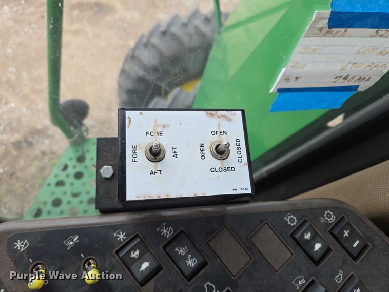 image for item DR3887 1998 John Deere 9610 Maximizer  RWA combine