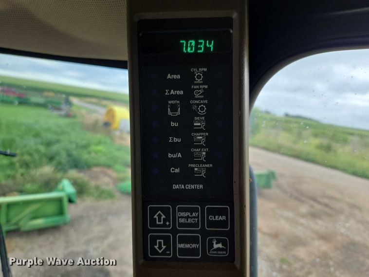 image for item DR3887 1998 John Deere 9610 Maximizer  RWA combine