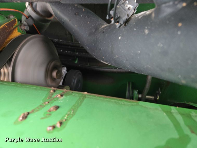 image for item DR3887 1998 John Deere 9610 Maximizer  RWA combine