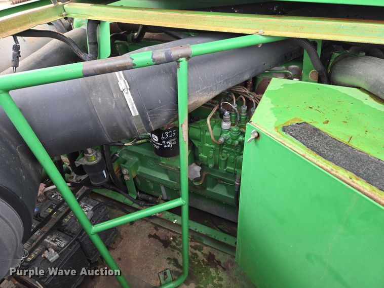 image for item DR3887 1998 John Deere 9610 Maximizer  RWA combine
