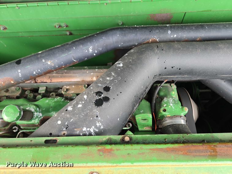 image for item DR3887 1998 John Deere 9610 Maximizer  RWA combine