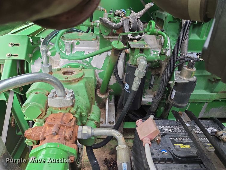 image for item DR3887 1998 John Deere 9610 Maximizer  RWA combine