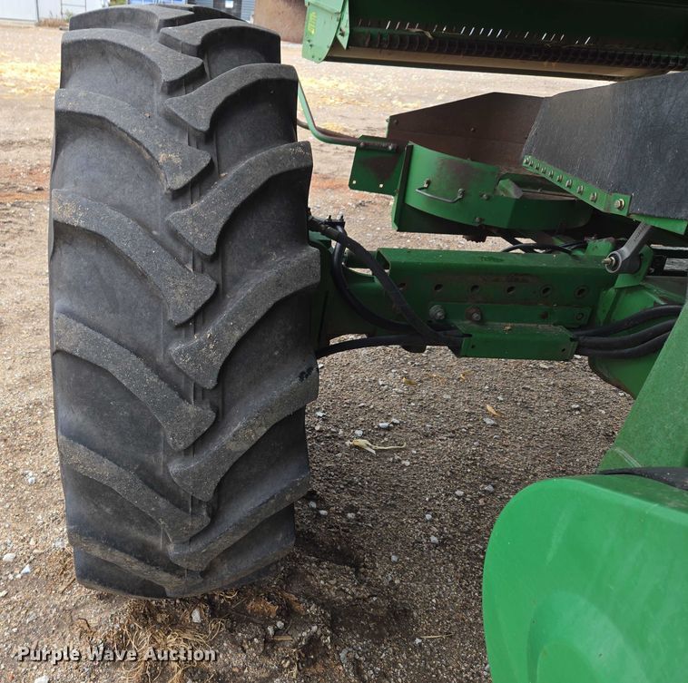 image for item DR3887 1998 John Deere 9610 Maximizer  RWA combine