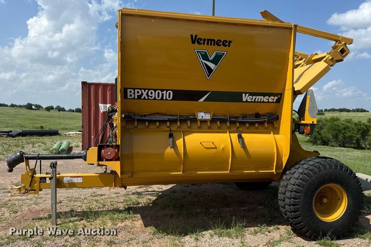 image for item DS3826 2022 Vermeer BPX9010 bale processor