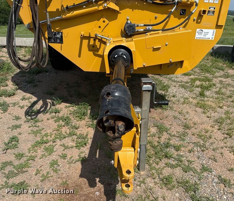 image for item DS3826 2022 Vermeer BPX9010 bale processor