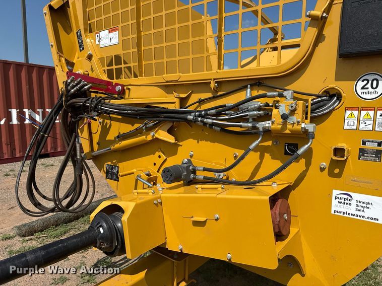 image for item DS3826 2022 Vermeer BPX9010 bale processor