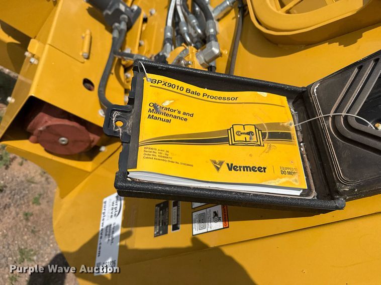 image for item DS3826 2022 Vermeer BPX9010 bale processor