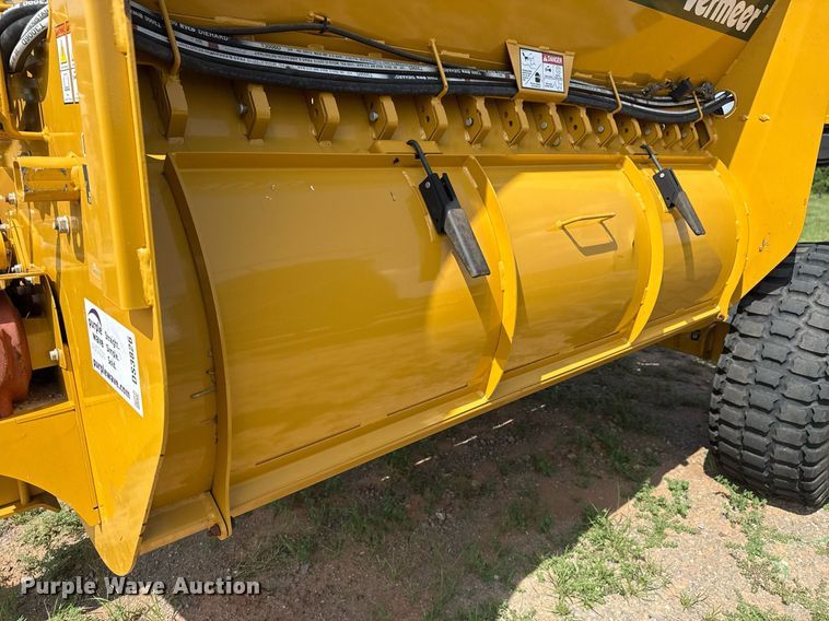 image for item DS3826 2022 Vermeer BPX9010 bale processor