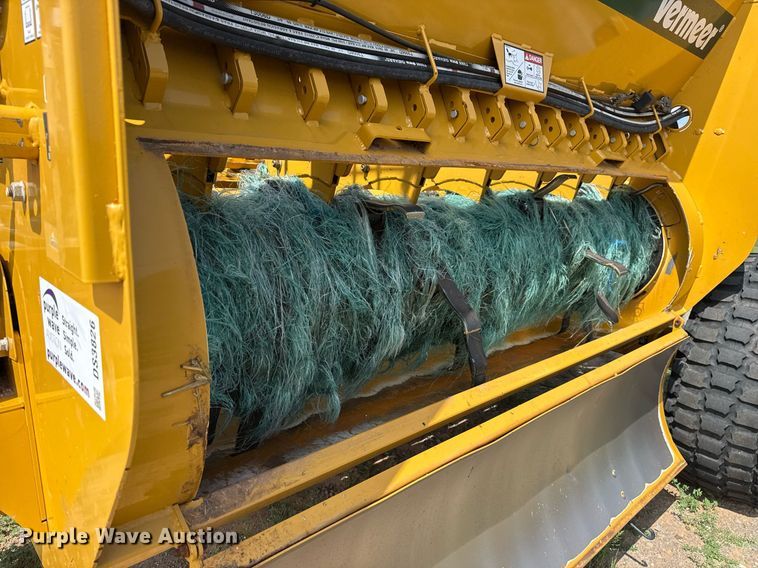 image for item DS3826 2022 Vermeer BPX9010 bale processor