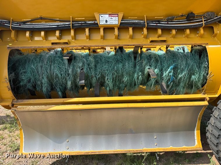 image for item DS3826 2022 Vermeer BPX9010 bale processor