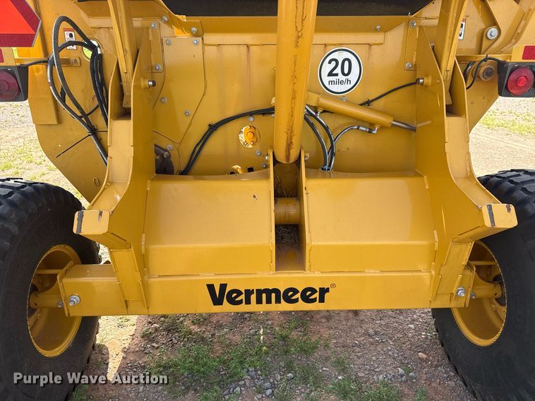 image for item DS3826 2022 Vermeer BPX9010 bale processor