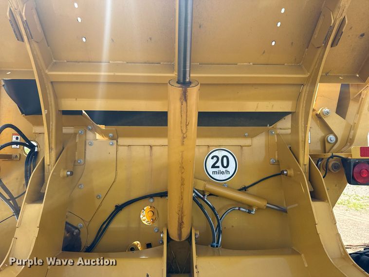 image for item DS3826 2022 Vermeer BPX9010 bale processor