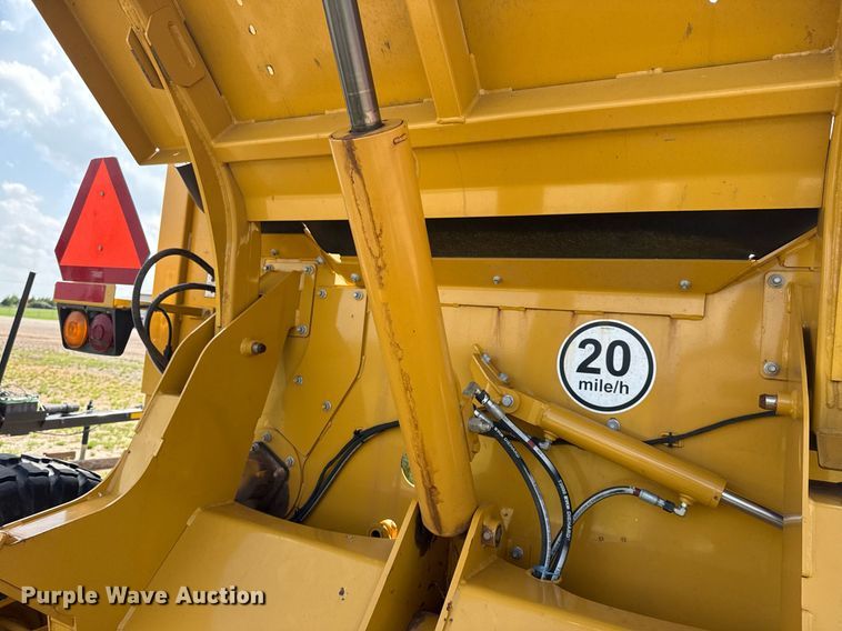 image for item DS3826 2022 Vermeer BPX9010 bale processor