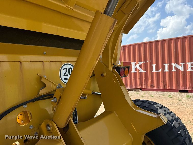 image for item DS3826 2022 Vermeer BPX9010 bale processor