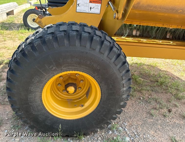 image for item DS3826 2022 Vermeer BPX9010 bale processor