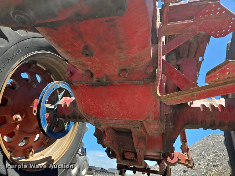 image for item DT4960 1968 International Harvester Farmall 856D tractor