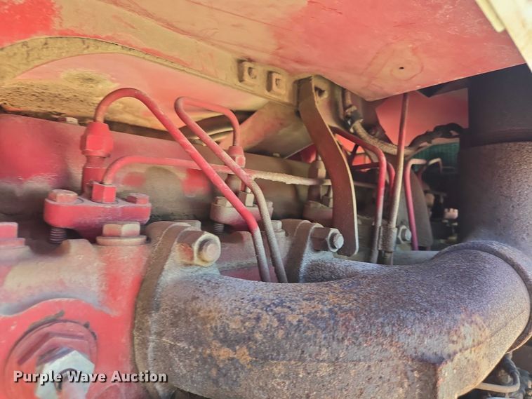 image for item DT4960 1968 International Harvester Farmall 856D tractor