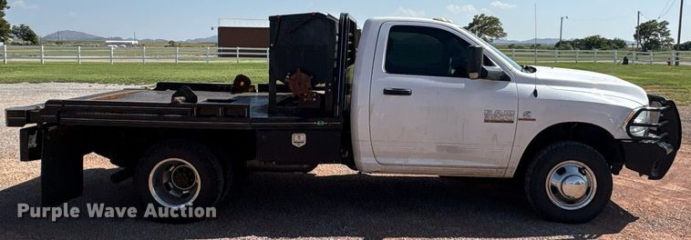 image for item DT6681 2018 Dodge Ram 3500 bale bed pickup truck