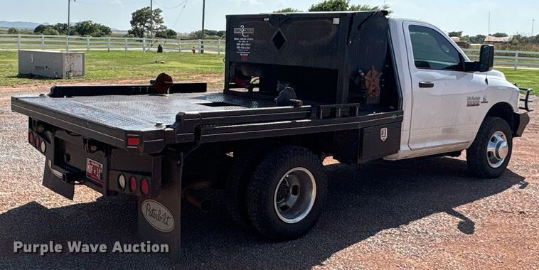 image for item DT6681 2018 Dodge Ram 3500 bale bed pickup truck