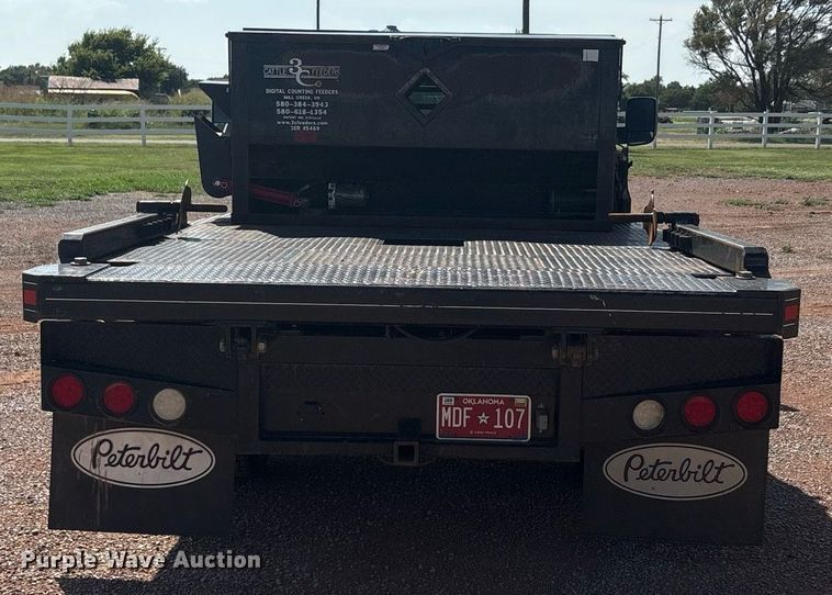 image for item DT6681 2018 Dodge Ram 3500 bale bed pickup truck