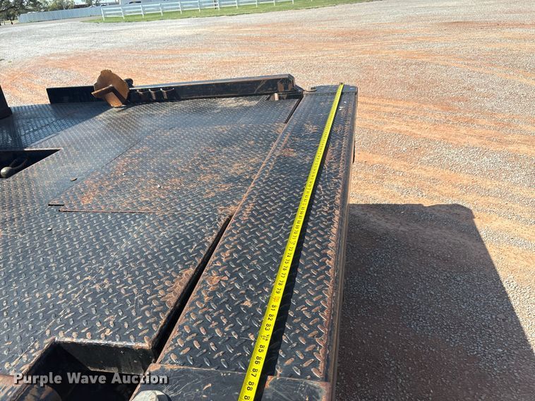 image for item DT6681 2018 Dodge Ram 3500 bale bed pickup truck