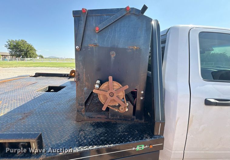 image for item DT6681 2018 Dodge Ram 3500 bale bed pickup truck