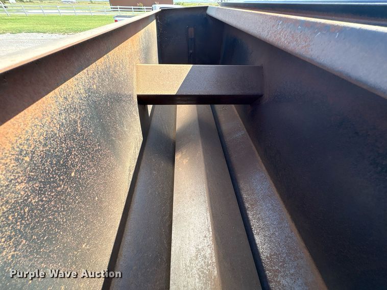 image for item DT6681 2018 Dodge Ram 3500 bale bed pickup truck