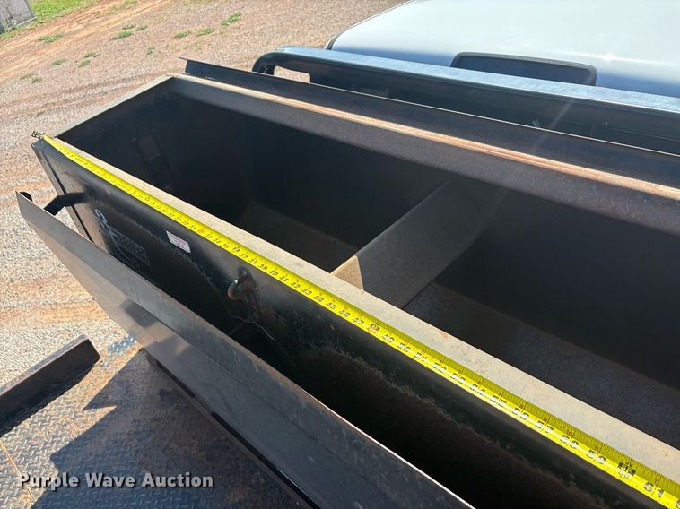 image for item DT6681 2018 Dodge Ram 3500 bale bed pickup truck