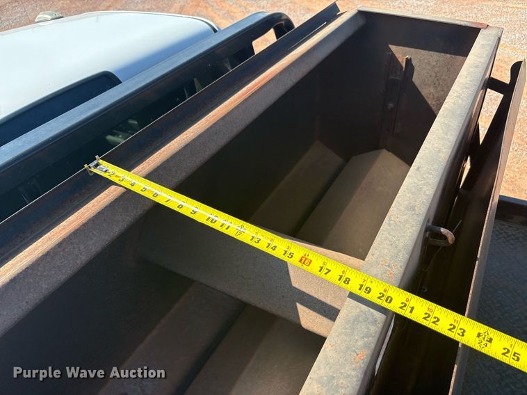 image for item DT6681 2018 Dodge Ram 3500 bale bed pickup truck