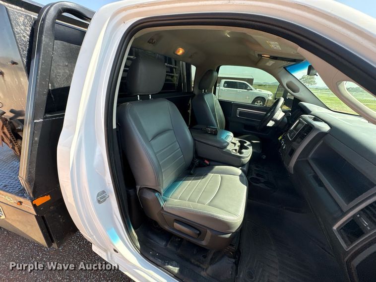 image for item DT6681 2018 Dodge Ram 3500 bale bed pickup truck