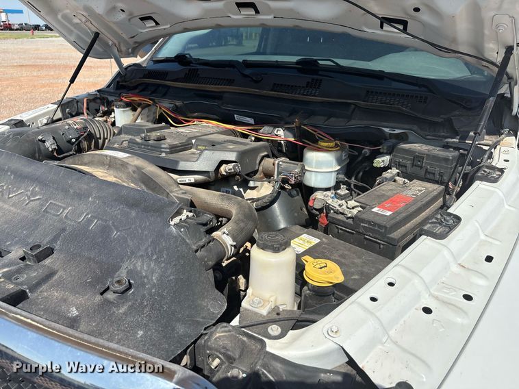 image for item DT6681 2018 Dodge Ram 3500 bale bed pickup truck