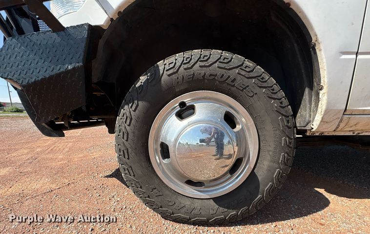 image for item DT6681 2018 Dodge Ram 3500 bale bed pickup truck