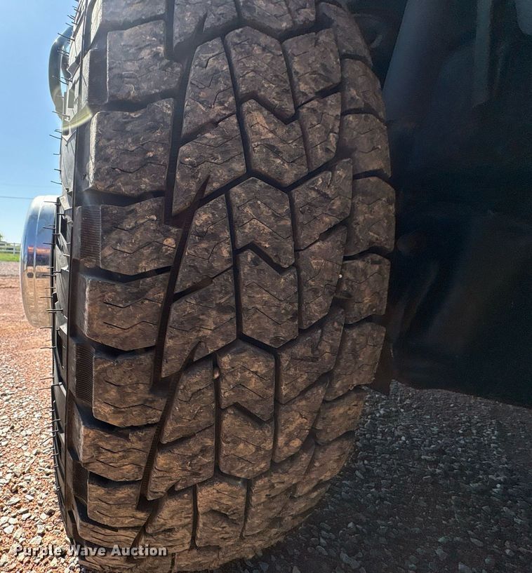 image for item DT6681 2018 Dodge Ram 3500 bale bed pickup truck