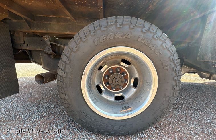 image for item DT6681 2018 Dodge Ram 3500 bale bed pickup truck