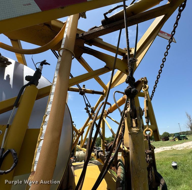 image for item DT6685 2005 Ag-Chemical Terra-gator 8104 sprayer