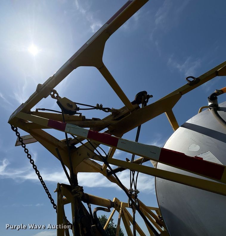 image for item DT6685 2005 Ag-Chemical Terra-gator 8104 sprayer