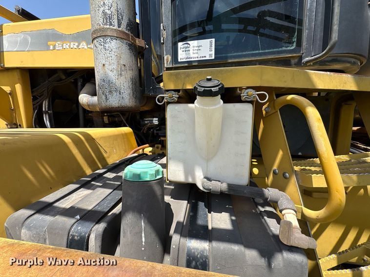 image for item DT6685 2005 Ag-Chemical Terra-gator 8104 sprayer