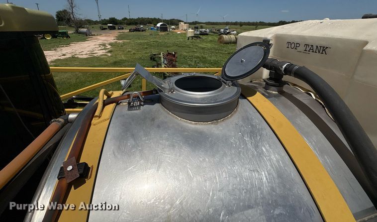 image for item DT6685 2005 Ag-Chemical Terra-gator 8104 sprayer