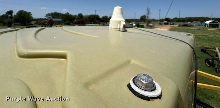 image for item DT6685 2005 Ag-Chemical Terra-gator 8104 sprayer