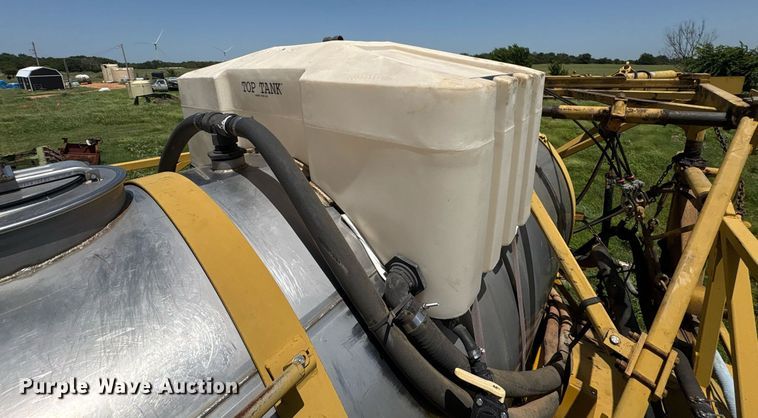 image for item DT6685 2005 Ag-Chemical Terra-gator 8104 sprayer