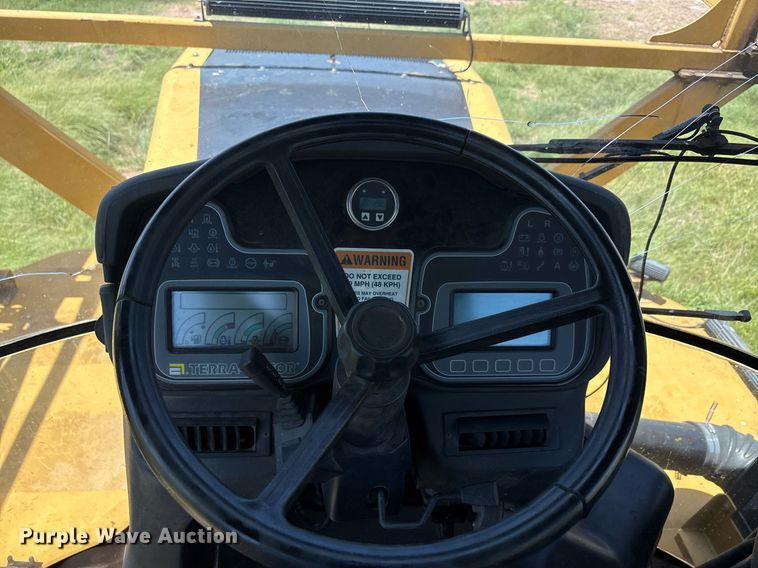 image for item DT6685 2005 Ag-Chemical Terra-gator 8104 sprayer