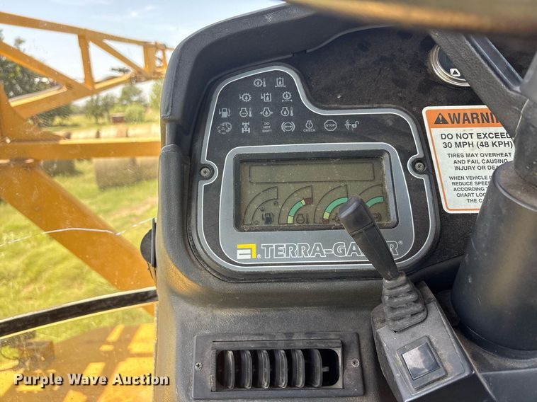 image for item DT6685 2005 Ag-Chemical Terra-gator 8104 sprayer