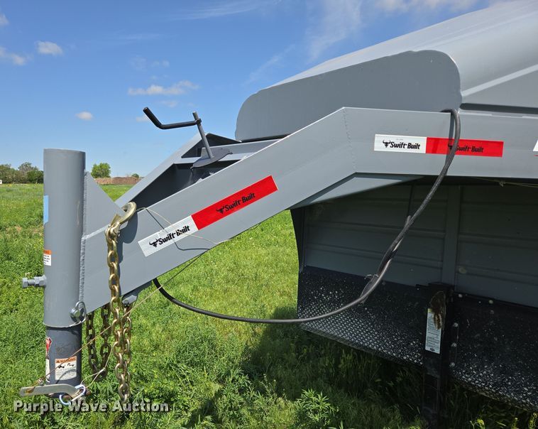 image for item DT7223 2021 Swift Built RMX24 3-7K livestock trailer