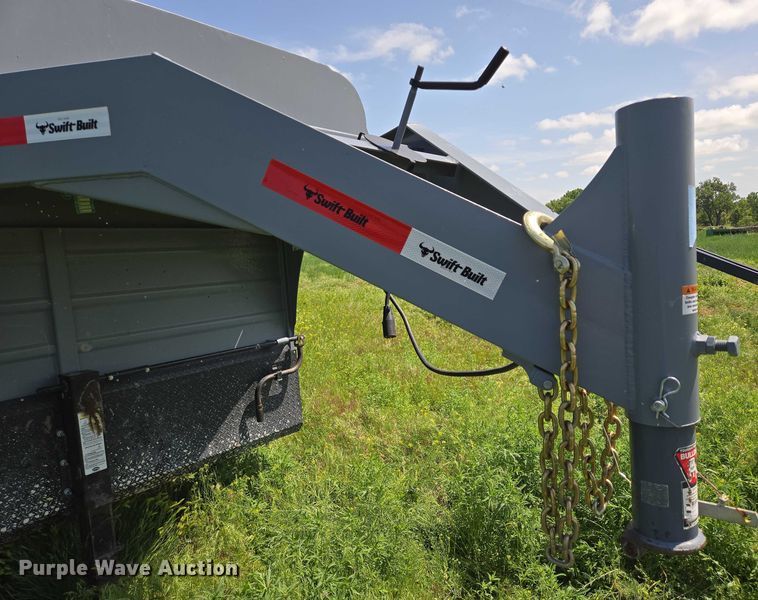 image for item DT7223 2021 Swift Built RMX24 3-7K livestock trailer