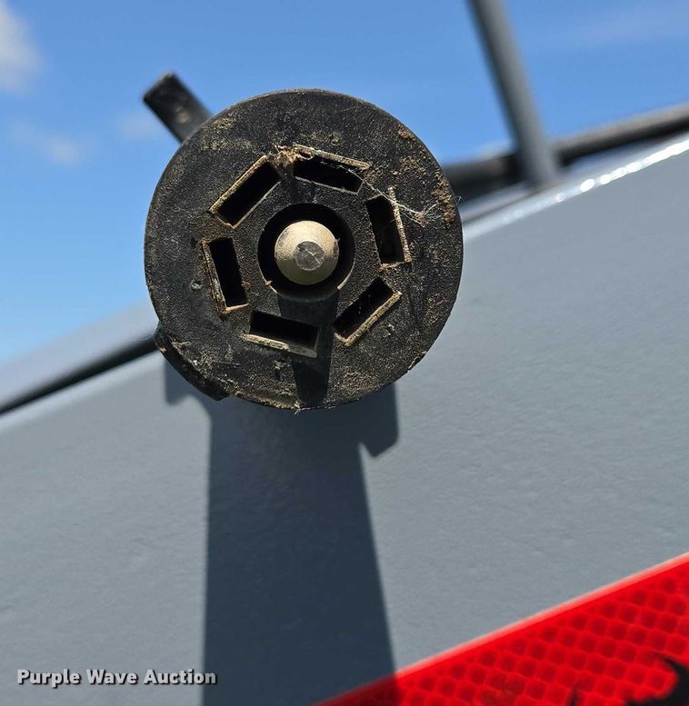 image for item DT7223 2021 Swift Built RMX24 3-7K livestock trailer