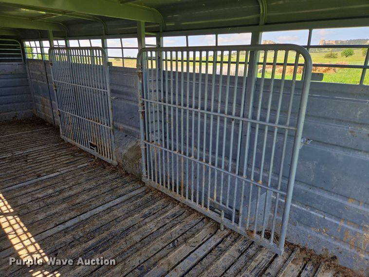 image for item DT7223 2021 Swift Built RMX24 3-7K livestock trailer