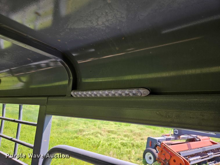 image for item DT7223 2021 Swift Built RMX24 3-7K livestock trailer