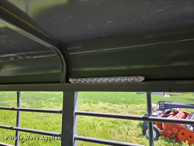 image for item DT7223 2021 Swift Built RMX24 3-7K livestock trailer